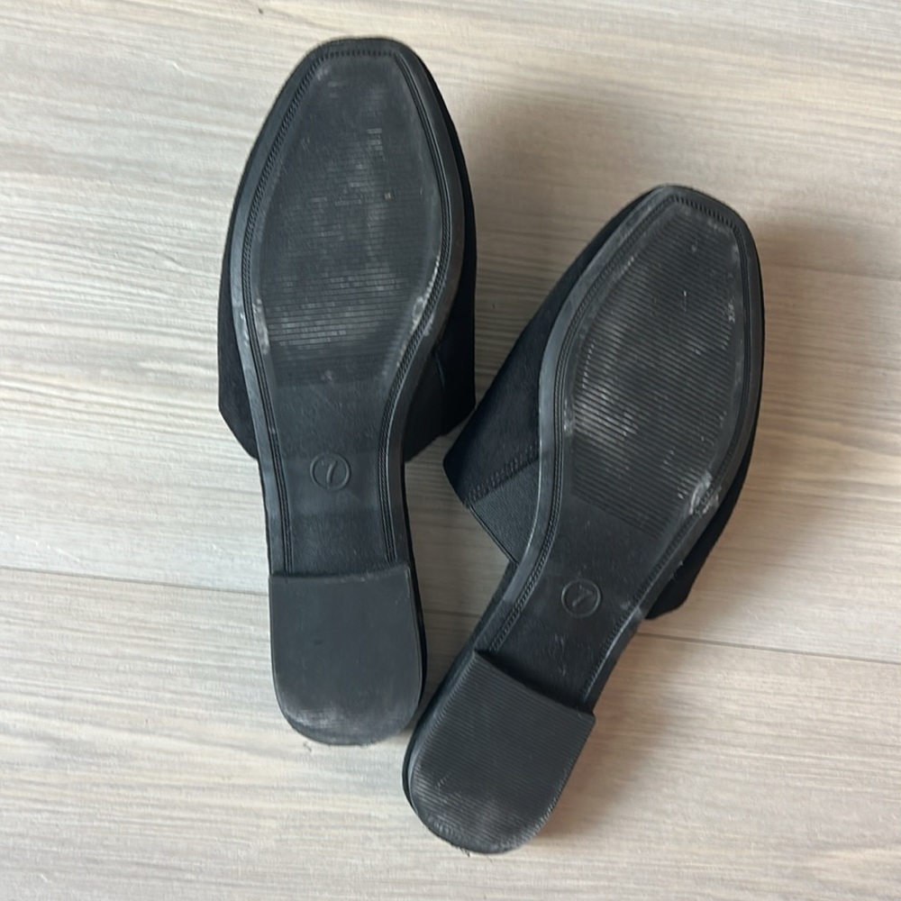 Shoes - Picture 3 of 3